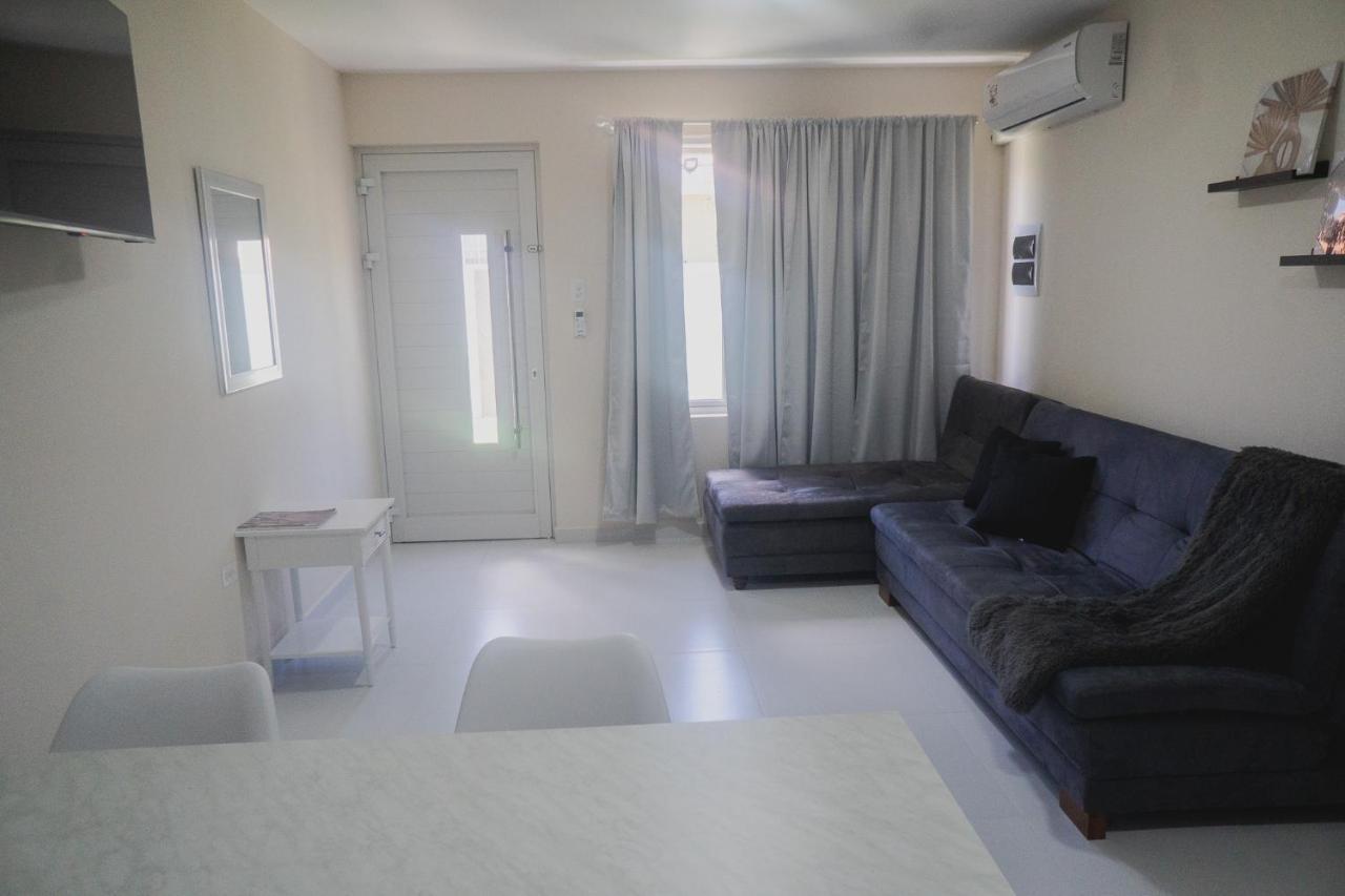Pavia'S Centerpoint Oasis Apartment Oranjestad Exterior foto
