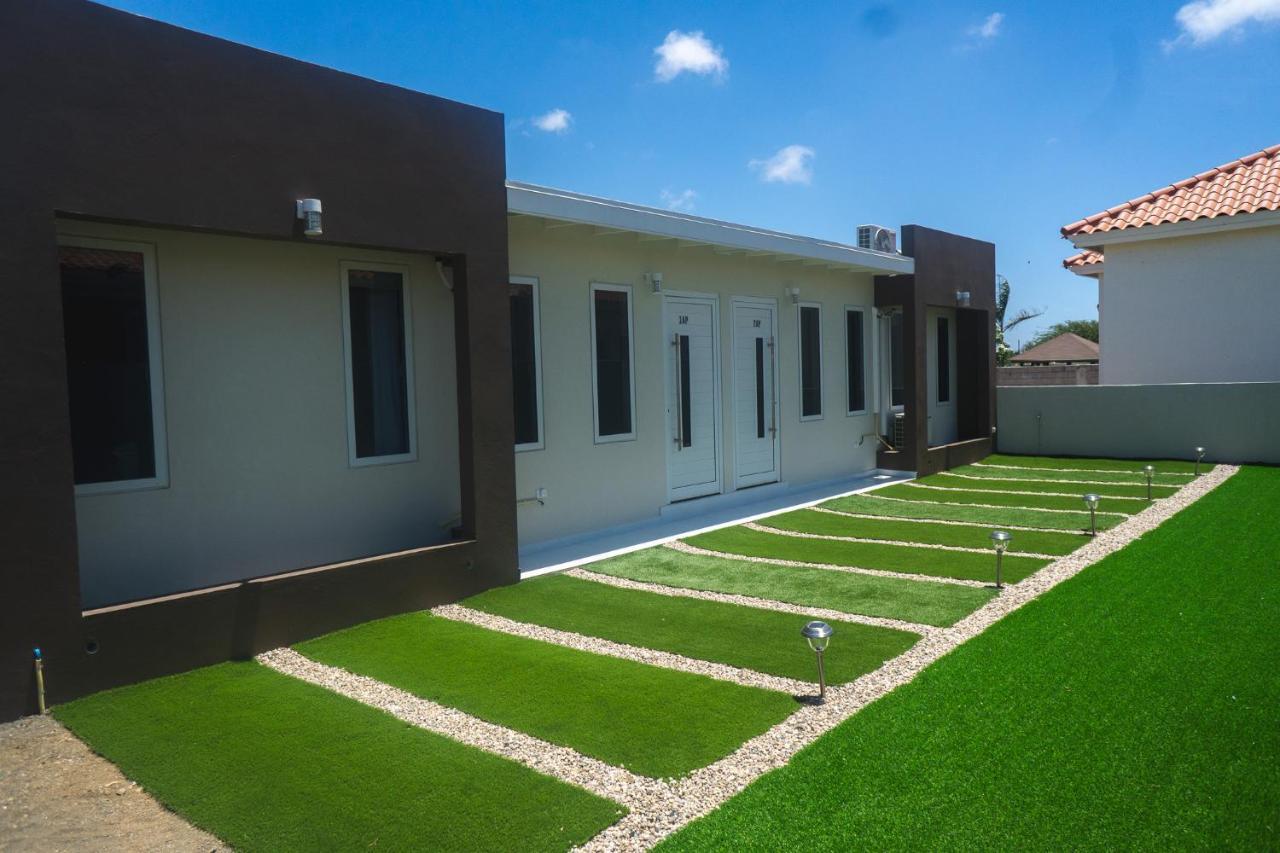 Pavia'S Centerpoint Oasis Apartment Oranjestad Exterior foto