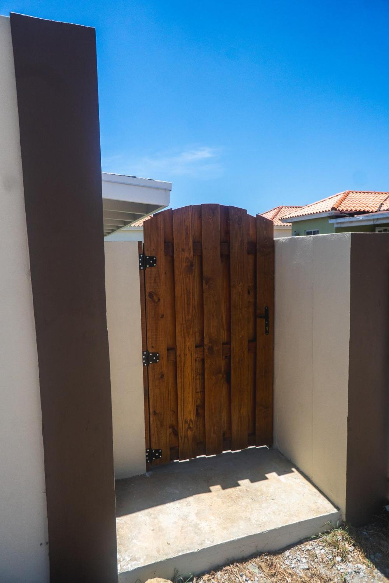 Pavia'S Centerpoint Oasis Apartment Oranjestad Exterior foto